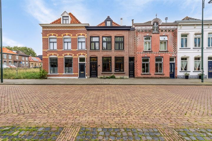 Oostvoorstraat 5 in Dinteloord