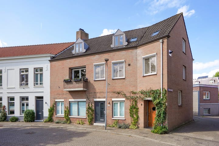 Oostwal 8 in 's-Hertogenbosch
