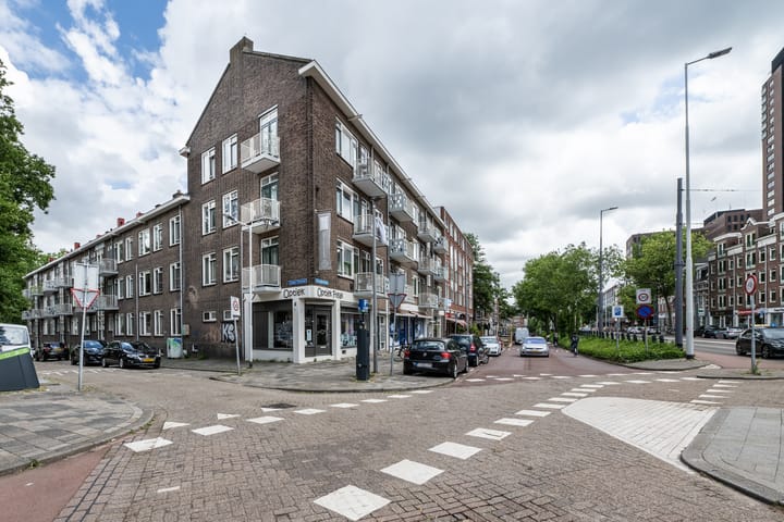 Oostzeedijk Beneden 237B in Rotterdam foto