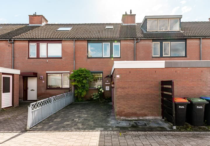 Oostzeestraat 204 in Lelystad photo