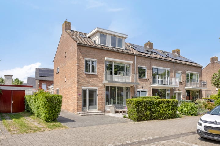Oostzeestraat 33 in Kampen