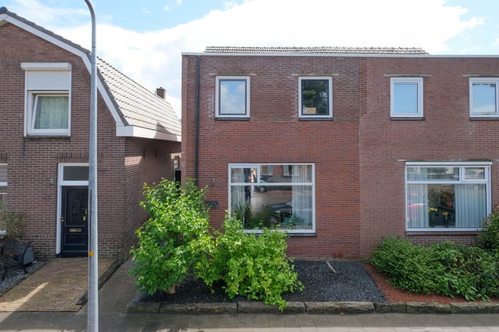Ootmarsumsestraat 411 in Almelo