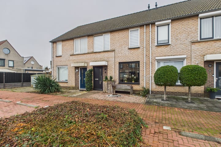 Opaaldreef 4 in Terneuzen