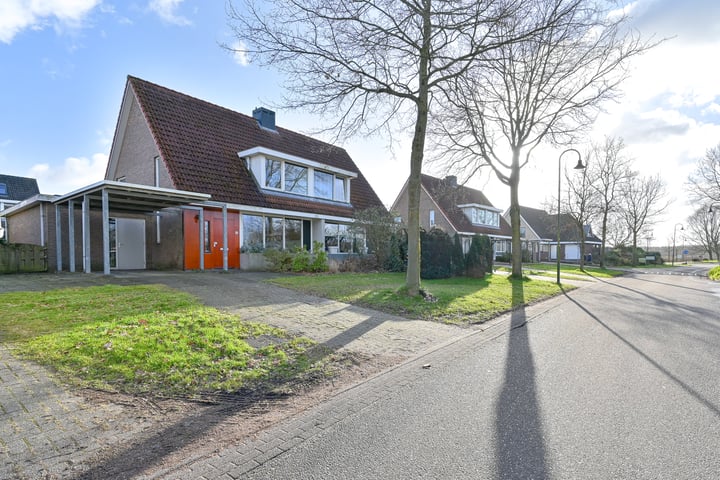 Photo of property Opaaldreef 8, Emmen