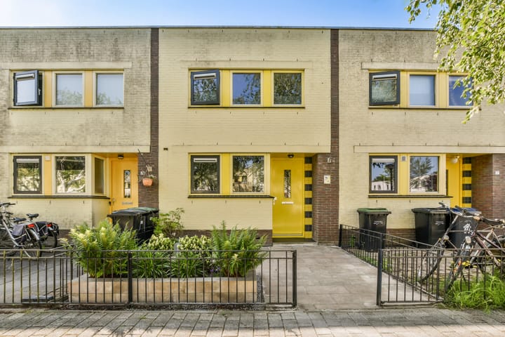 Opaalhof 25 in Almere