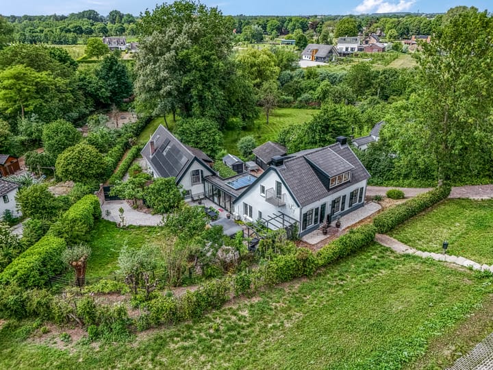 Photo of property Ophemertsedijk 40, Tiel