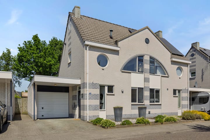 Oplegger 38 in Deurne