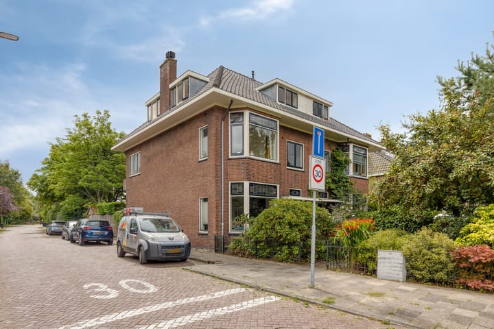 Oranje Nassaulaan 25 in Warmond
