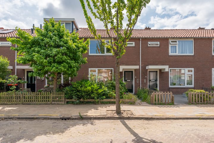 Oranje Nassaulaan 27 in Voorhout