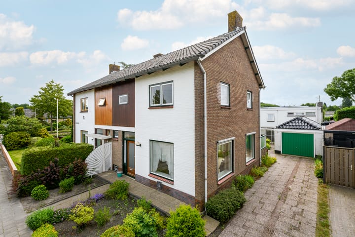 Oranje Nassaulaan 3 in Wolvega