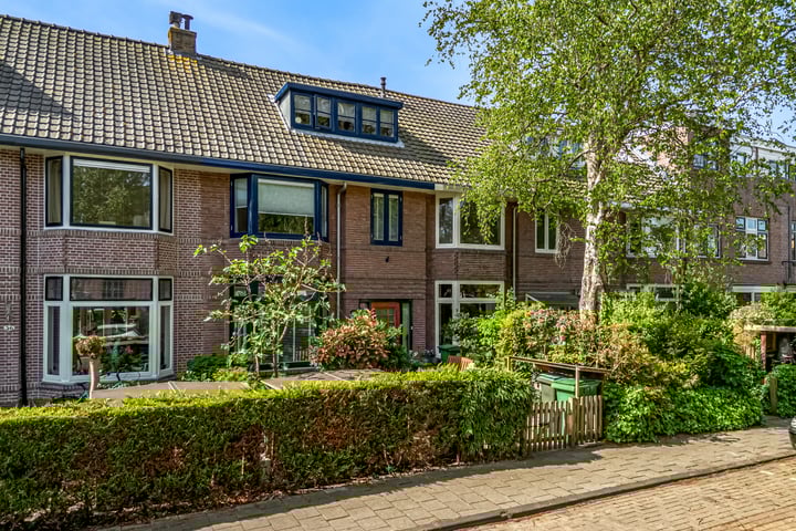 Oranje Nassaulaan 34 in Overveen