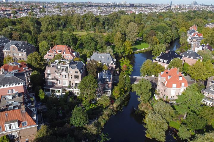 Oranje Nassaulaan 67 in Amsterdam