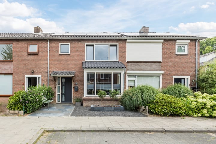 Oranje Nassaustraat 3 in Grave