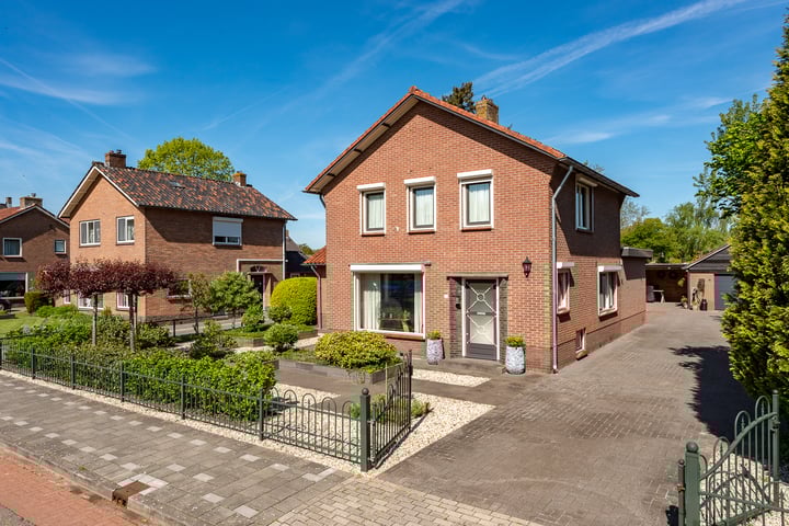 Oranjeboomlaan 17 in Wezep