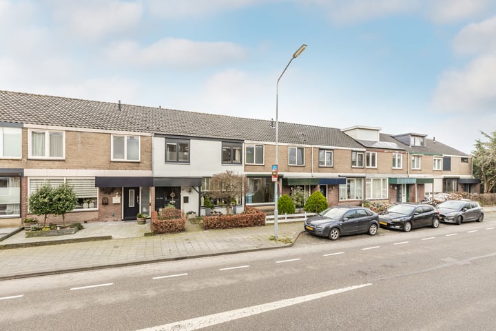 Oranjelaan 14 in Zevenbergen