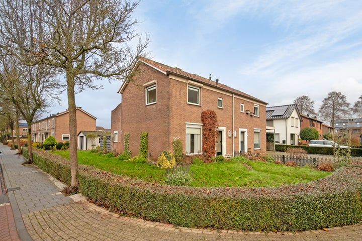 Oranjelaan 17 in Dodewaard