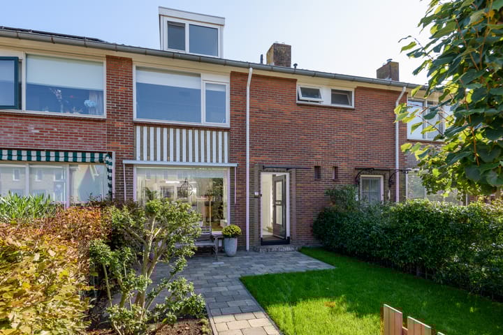 Oranjelaan 20 in Oud-Alblas