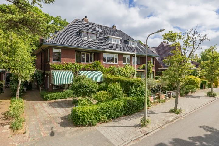 Oranjelaan 21 in Oegstgeest foto