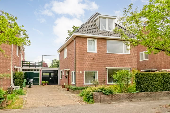 Oranjelaan 3 in Meppel