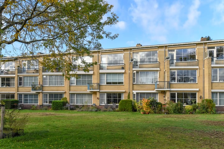 Photo of property Oranjepark 52, Bussum