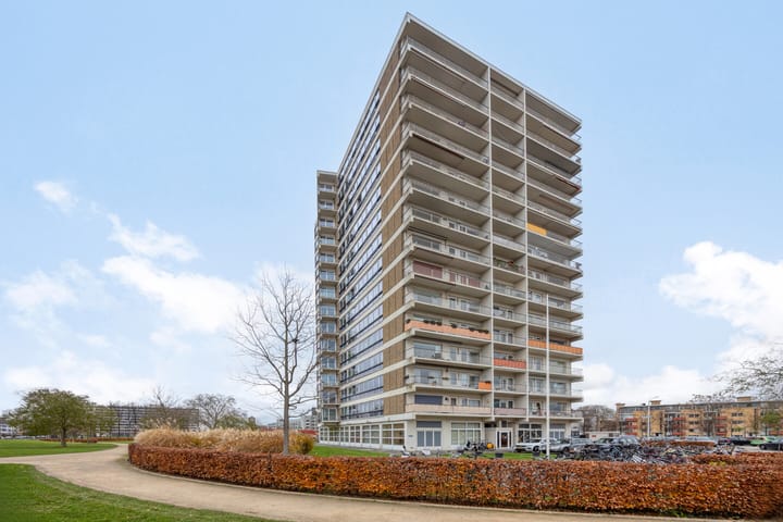 Photo of property Oranjeplein 260, Maastricht