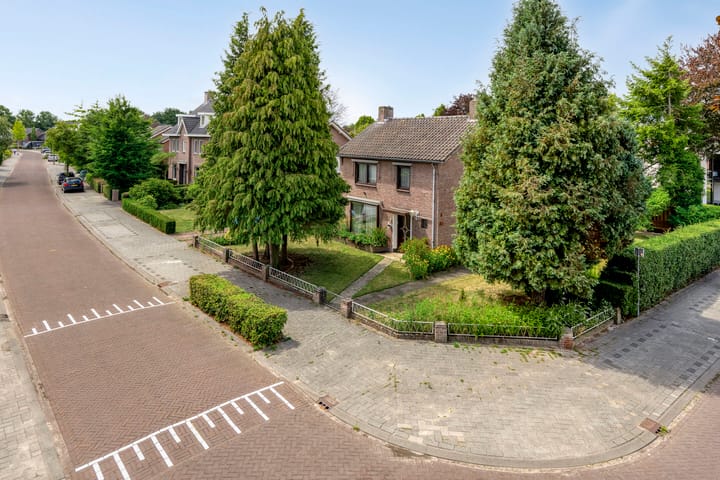 Photo of property Oranjestraat 2, Nuenen