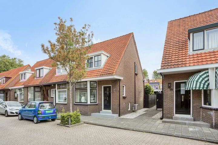 Oranjestraat 23 in Hendrik-Ido-Ambacht