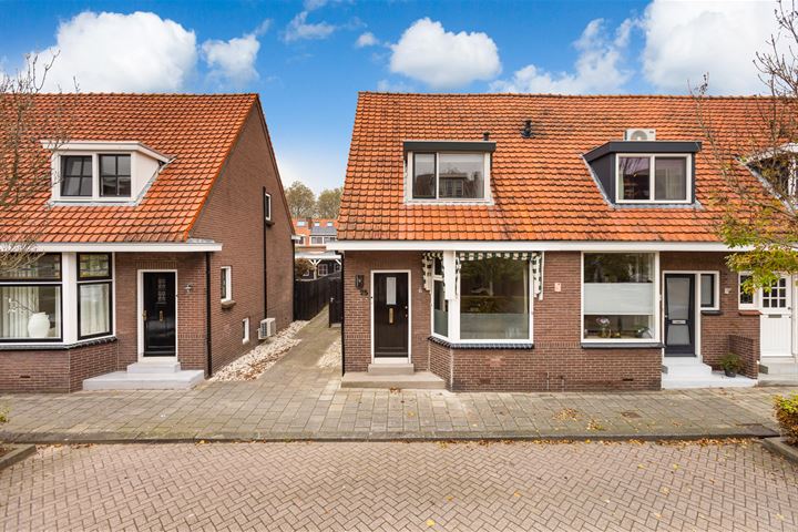 Oranjestraat 25 in Hendrik-Ido-Ambacht