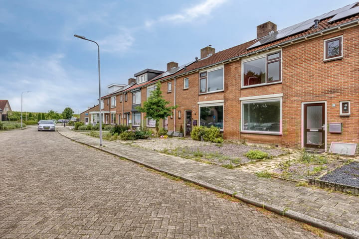 Oranjestraat 28 in Ochten photo