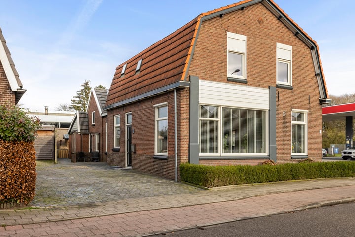 Oranjestraat 80 in Holten