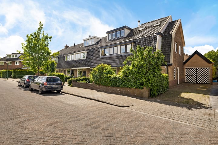 Oranjeweg 11 in Kortenhoef foto