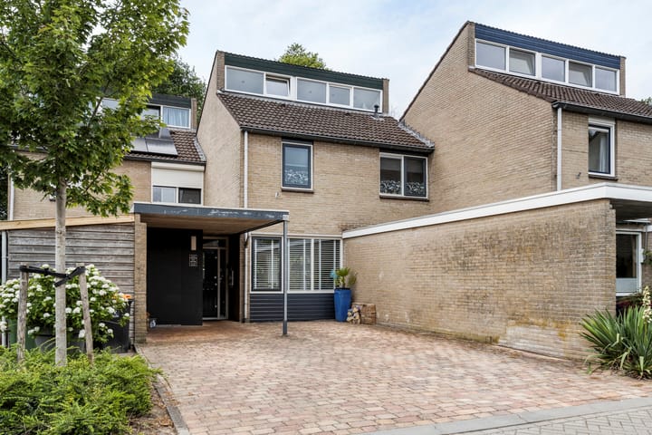 Photo of property Oringerbrink 66, Emmen