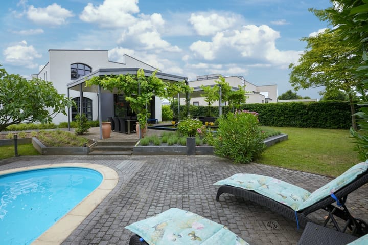 Photo of property Orionsingel 6, Heerlen