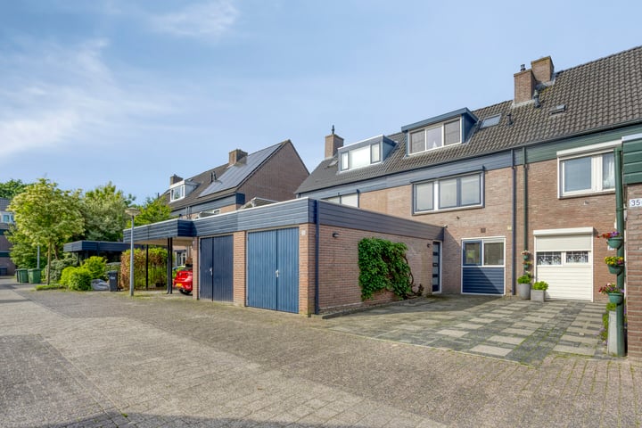 Orleanshof 33 in Eindhoven