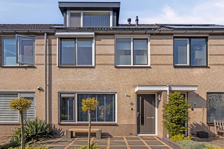 Photo of property Oslopad 4, Alphen aan den Rijn