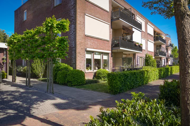 Ossenwaard 20 in Wijk en Aalburg