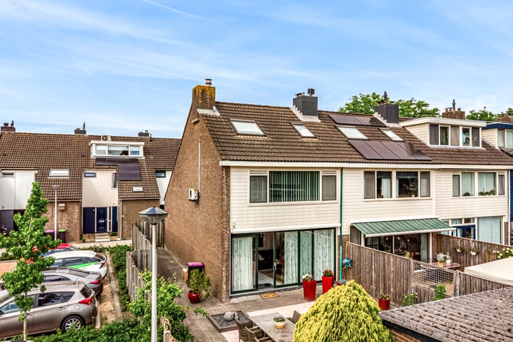 Ottersveen 158 in Spijkenisse foto
