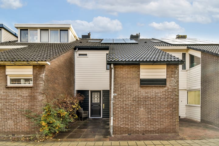 Photo of property Ottersveen 160, Spijkenisse