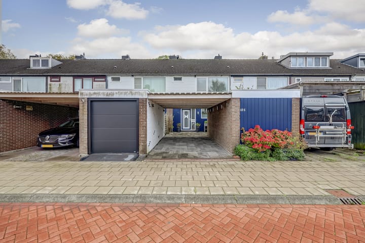 Ottersveen 406 in Spijkenisse