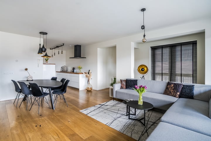Ottho Heldringstraat 33W in Amsterdam photo