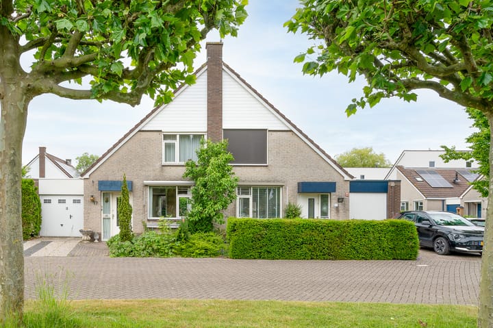 Photo of property Otto Smikstraat 17, Zwolle