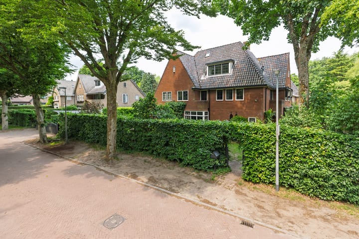Oud Blaricummerweg 11 in Laren