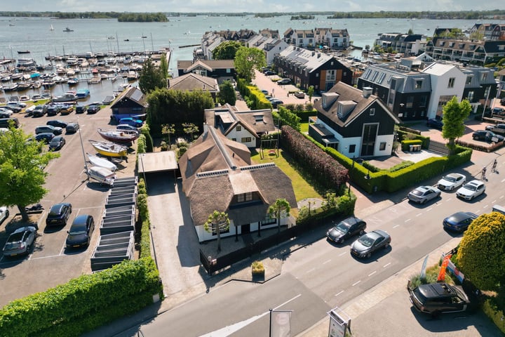 Oud-Loosdrechtsedijk 197 in Loosdrecht