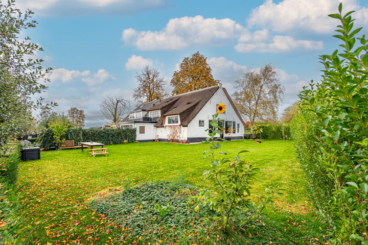 Oud-Loosdrechtsedijk 21 in Loosdrecht