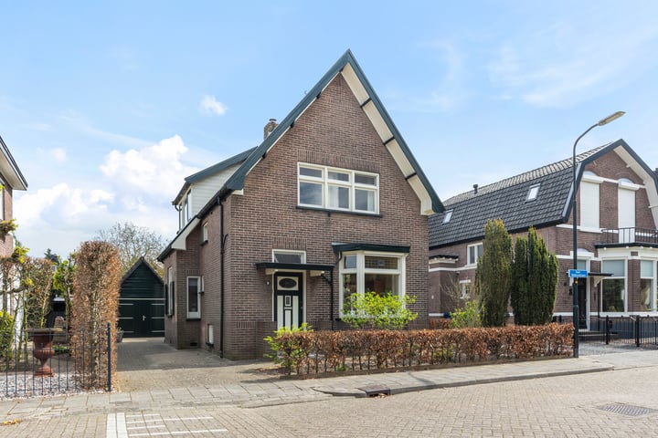 Oud-Veldzichtlaan 10 in Apeldoorn