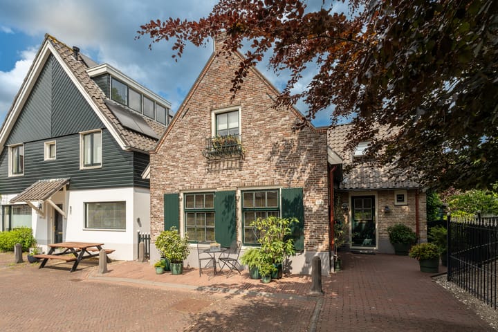 Ouddiemerlaan 168 in Diemen