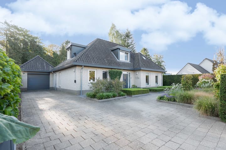 Oude Antwerpsepostbaan 33b in Hoeven