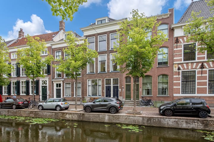 Oude Delft 42 in Delft