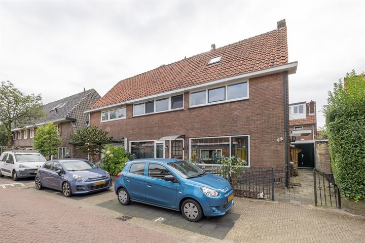 Oude Eemnesserstraat 4 in Hilversum