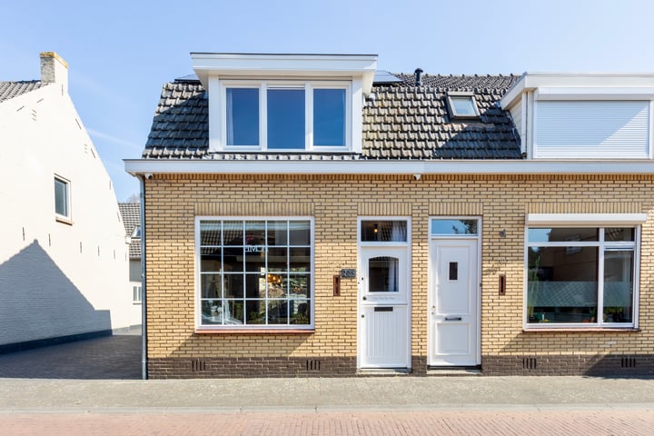 Photo of property Oude Huijbergsebaan 295, Bergen op Zoom